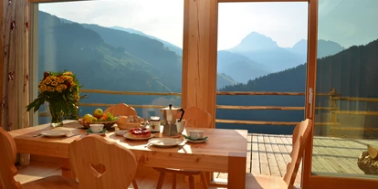 Wanderurlaub - Pools: Schwimmteich - Südtirol - Heubett - Naturchalet