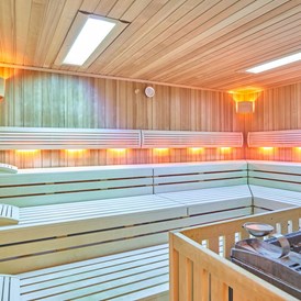 Wanderhotel: Finnische Sauna - Hartls Parkhotel Bad Griesbach