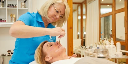 Wanderurlaub - Fahrstuhl - Bayern - Beauty-Lounge - Hartls Parkhotel Bad Griesbach