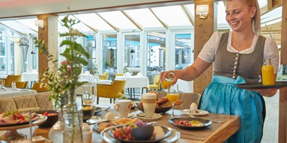 Wanderurlaub - Fahrstuhl - Bayern - Frühstück - Hartls Parkhotel Bad Griesbach