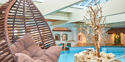 Wanderurlaub - Fahrstuhl - Bayern - Therme Innenbereich - Hartls Parkhotel Bad Griesbach