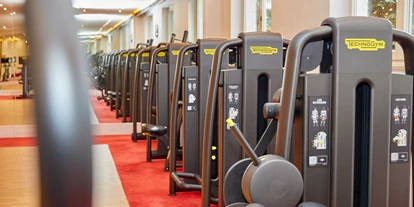 Wanderurlaub - Fahrstuhl - Bayern - Fitnessraum - Hartls Parkhotel Bad Griesbach