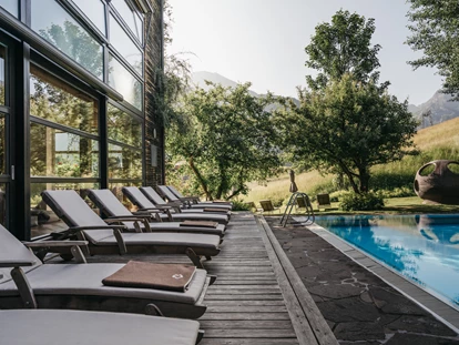 Wanderurlaub - Fahrstuhl - Naturhotel Chesa Valisa Quellwasserpool beheizt - Das Naturhotel Chesa Valisa****s
