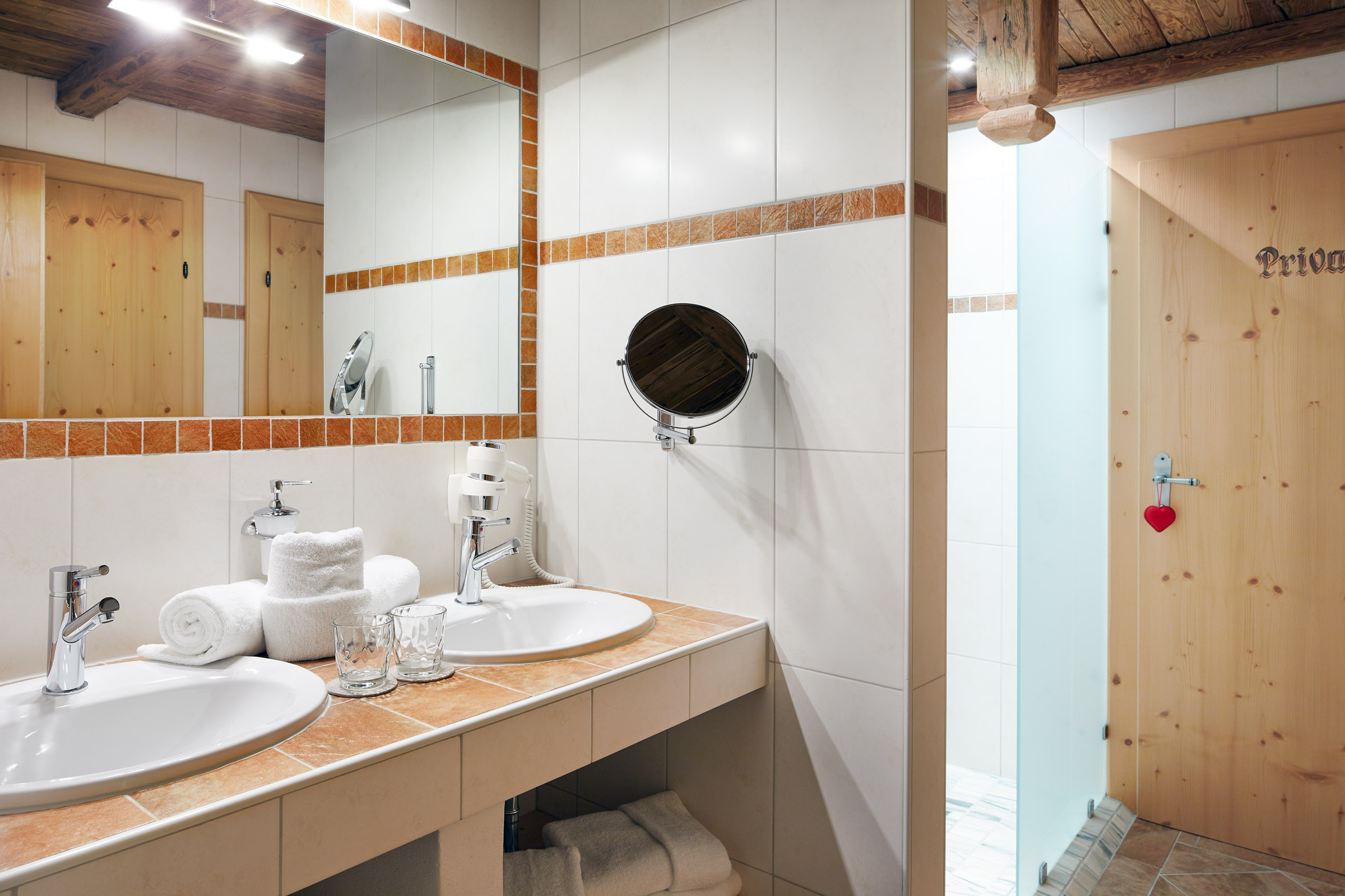 Wanderhotel: Almdorf Flachau