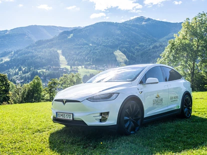 Wanderurlaub - Fahrstuhl - Hauseigener Tesla-Verleih - Hotel GUT Trattlerhof & Chalets****S
