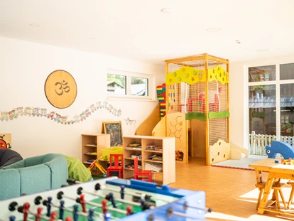 Wanderurlaub - Fahrstuhl - Trattlers Sonnenreich - Kinderland - Hotel GUT Trattlerhof & Chalets****S