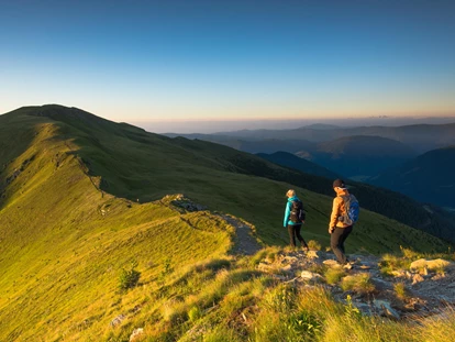 Wanderurlaub - Fahrstuhl - Nockberge Trail - Hotel GUT Trattlerhof & Chalets****S