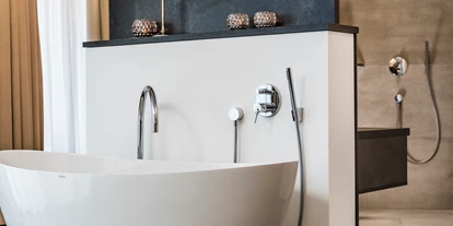 Wanderurlaub - Kinderbetreuung - Italien - Spa Suite mit freistehender Badewanne - matill – timeless boutique retreat