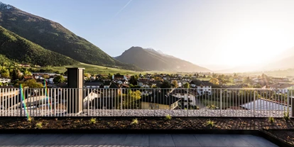 Wanderurlaub - Kinderbetreuung - Italien - Bergblick von der Dachterrasse - matill – timeless boutique retreat