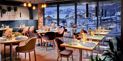 Wanderurlaub - Fahrstuhl - Restaurantbereich - ever.grün KAPRUN