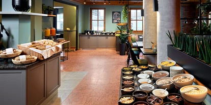 Wanderurlaub - Fahrstuhl - Buffetbereich - ever.grün KAPRUN