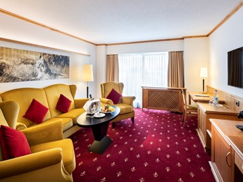 Hotel Sonnenhof im bayerischen Wald Zimmerkategorien Junior Suite zur Waldseite ohne Balkon, 45qm