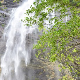 Wanderhotel: Wunderbare Wasserfälle in unmittelbarer Umgebung - Pirker’s Natur & Bio Familienhotel