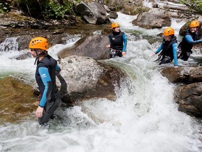 Wanderurlaub - Klassifizierung: 3 Sterne - Canyoning bei den Gössfällen  - Pirker’s Natur & Bio Familienhotel