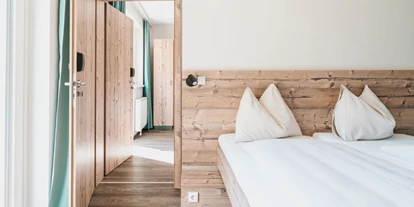 Wanderurlaub - Fahrstuhl - COOEE alpin Hotel Bad Kleinkirchheim