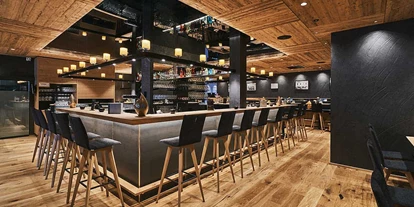 Wanderurlaub - Fahrstuhl - Bayern - Hotelbar unsere Wellness und Wanderhotel im Bayerishcen Wald - Wellness Hotel Zum Bräu