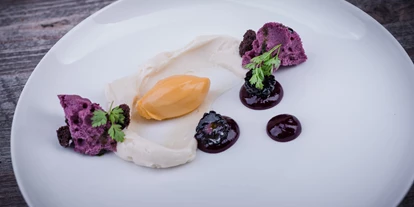 Wanderurlaub - Fahrstuhl - Bayern - Dessertkreation von Küchenchef Achim Hack - Gut Steinbach Hotel Chalets SPA