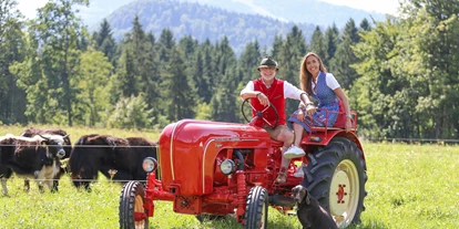 Wanderurlaub - Fahrstuhl - Bayern - Klaus Graf von Moltke und Susanne Gräfin von Moltke - Eigentümer und Gastgeber von Gut Steinbach - Gut Steinbach Hotel Chalets SPA