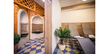 Wanderurlaub - Fahrstuhl - Bayern - Kraxenofen (Heusauna) und Ruheliegen im AktiVital Hotel - AktiVital Hotel