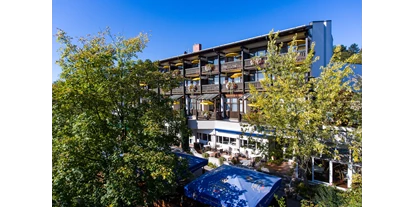 Wanderurlaub - Fahrstuhl - Bayern - Außenansicht AktiVital Hotel - AktiVital Hotel