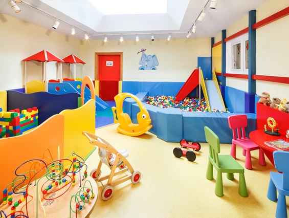 Wanderhotel: Kinderspielraum - Familienhotel Hinteregger