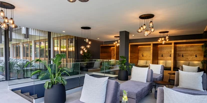 Wanderurlaub - Fahrstuhl - Saunareich & Vitalgarten - Familiengut Hotel Burgstaller