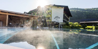 Wanderurlaub - Fahrstuhl - Beheizter Pool - Familiengut Hotel Burgstaller