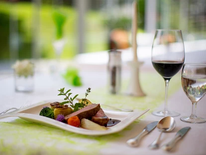Wanderurlaub - Fahrstuhl - Alpe-Adria-Kulinarik im Kärntnerhof - Family & Sporthotel Kärntnerhof****