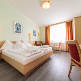 Wanderhotel: Doppelzimmer "Panorama" - Hotel-Restaurant Grimmingblick