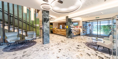 Wanderurlaub - Sonnenterrasse - Bad Aussee - Lobby/Rezeption - Hotel-Restaurant Grimmingblick