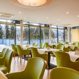Wanderhotel: Restaurant / Wintergarten - Hotel-Restaurant Grimmingblick