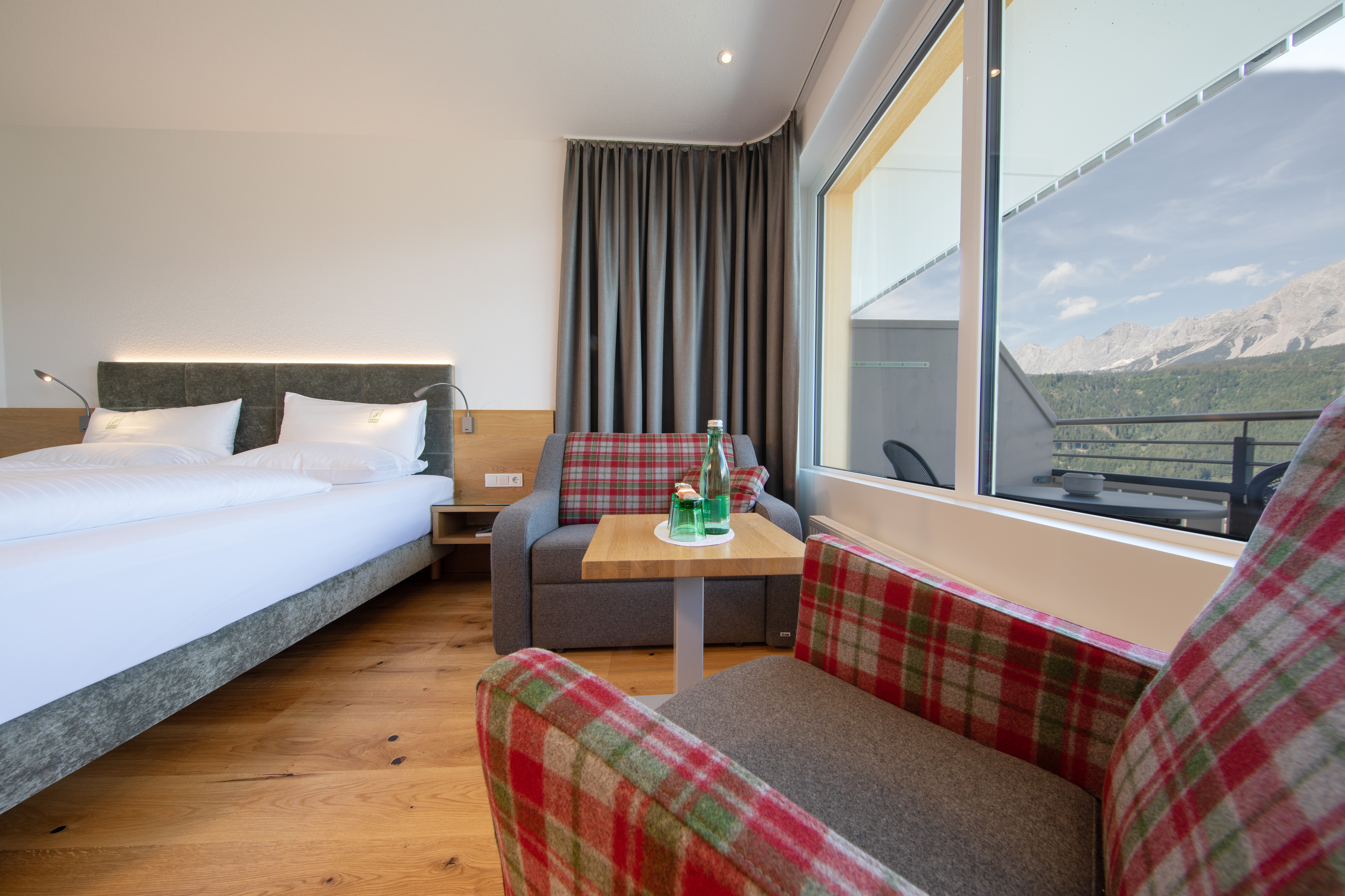 Wanderhotel: Doppelzimmer Deluxe (30 m²) - Hotel Schütterhof GmbH