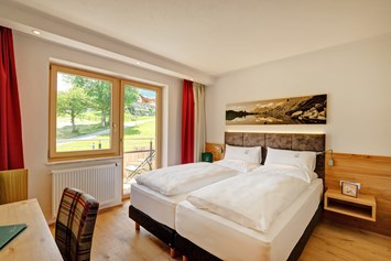 Wanderhotel: Doppelzimmer Classic (20 m²) - Hotel Schütterhof GmbH