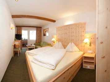 Hotel Garni Berghof Zimmerkategorien Doppelzimmer Zirbe