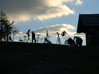 Wanderurlaub - Kötschach-Mauthen - Hobbyastronomie - Besuch der privaten Sternwarte am Abend  -   Sattleggers Alpenhof & Feriensternwarte