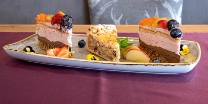 Wanderurlaub - Sonnenterrasse - Bad Aussee - Mehlspeisen aus der hauseigenen Patisserie - Narzissen Vital Resort