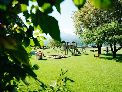 Wanderurlaub - Fahrstuhl - Riesiger Kinderspielplatz - Ferienwohnungen und Seebungalows am Faaker See - Karglhof OG