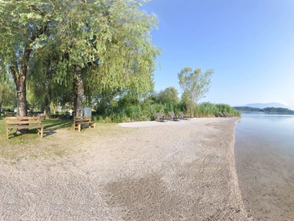Wanderurlaub - Fahrstuhl - Eigener, flach abfallender Badestrand - Ferienwohnungen und Seebungalows am Faaker See - Karglhof OG