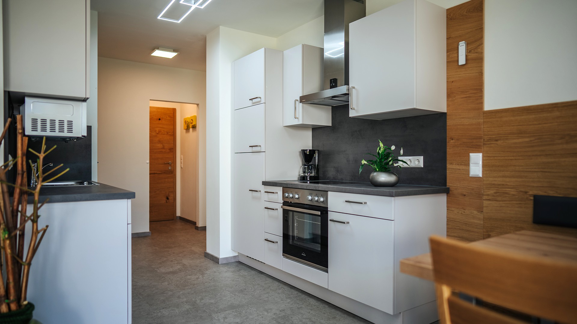 Wanderhotel: Komplett ausgestattete Küche - Ferienwohnungen und Seebungalows am Faaker See - Karglhof OG