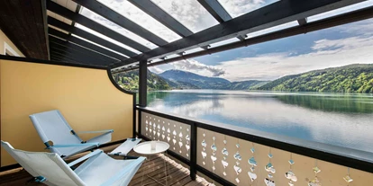 Wanderurlaub - Fahrstuhl - Zimmerbalkon mit direktem Seeblick - Seeglück Hotel Forelle