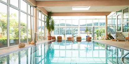 Wanderurlaub - Fahrstuhl - Innenpool im Wellnessbereich Seeoase - Seeglück Hotel Forelle