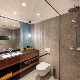 Wanderhotel: Moderne Badezimmer - Seeglück Hotel Forelle