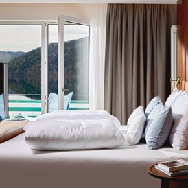 Wanderhotel: Direkt vom Bett aus auf den See blicken - Seeglück Hotel Forelle