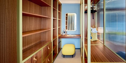 Wanderurlaub - Fahrstuhl - Garderobe - Seeglück Hotel Forelle