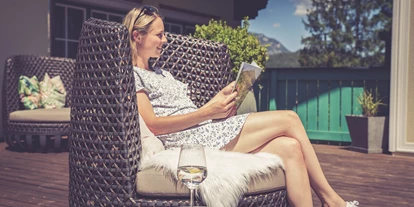 Wanderurlaub - Sonnenterrasse - Bad Aussee - 
Keine Hotelbar, kein Day Spa, kein Aprés Ski – warum?
Sie werden sich vielleicht wundern, wenn wir Ihnen so offen präsentieren was wir im Hotel Annelies nicht haben. Aber das hat einen ganz einfachen Grund:
Wir möchten Erwartungen erfüllen und nicht enttäuschen.
In unseren Gasträumen verwöhnen wir Sie mit regionalen Schmankerln aus der bestens bekannten Annelies Gourmetküche
 - Hotel Annelies