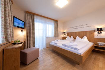 Wanderhotel: Doppelzimmer Tauern - Hotel Schröckerhof GmbH