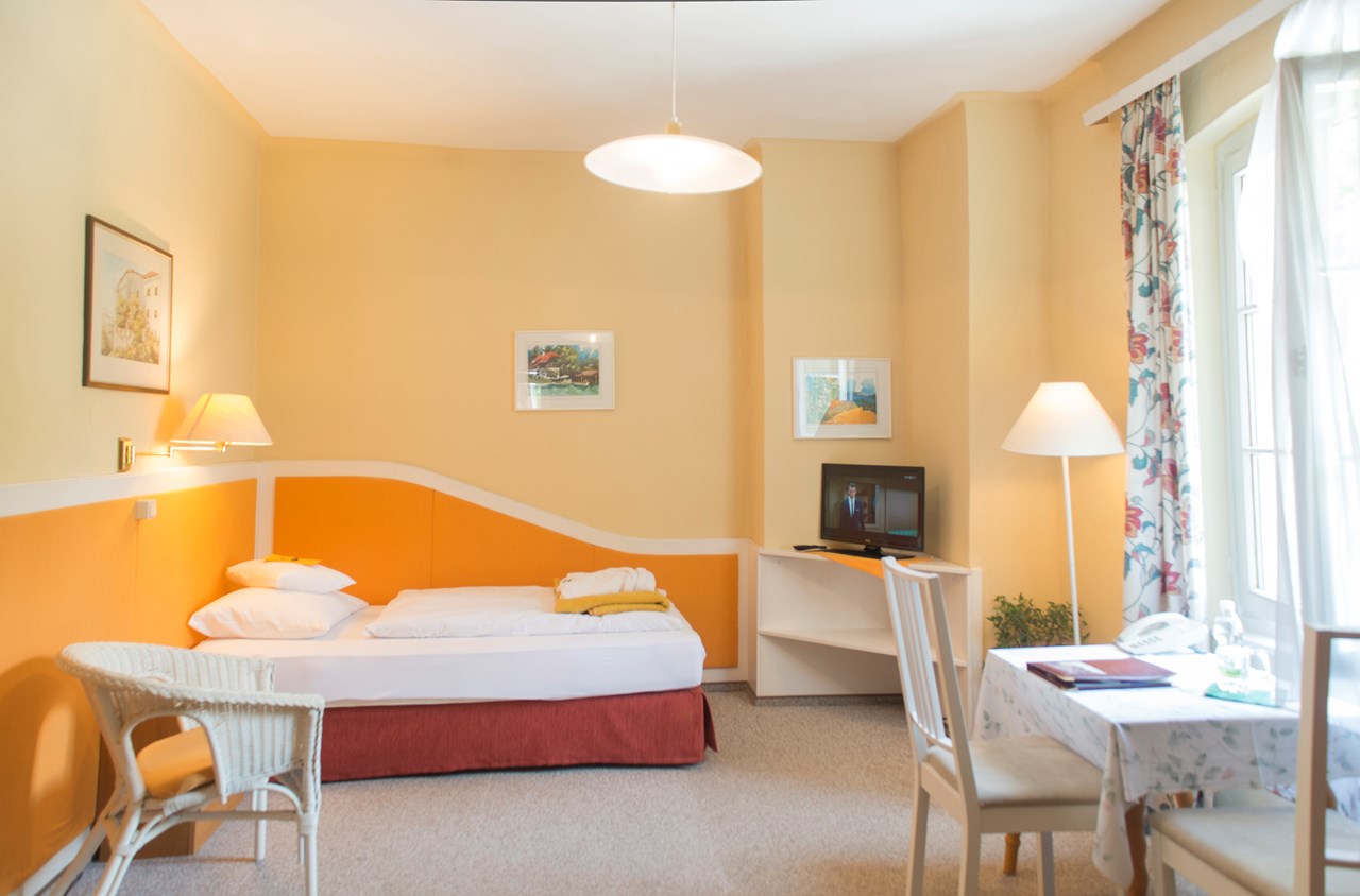 Hotel Landsitz Pichlschloss Zimmerkategorien Standard-Einbettzimmer