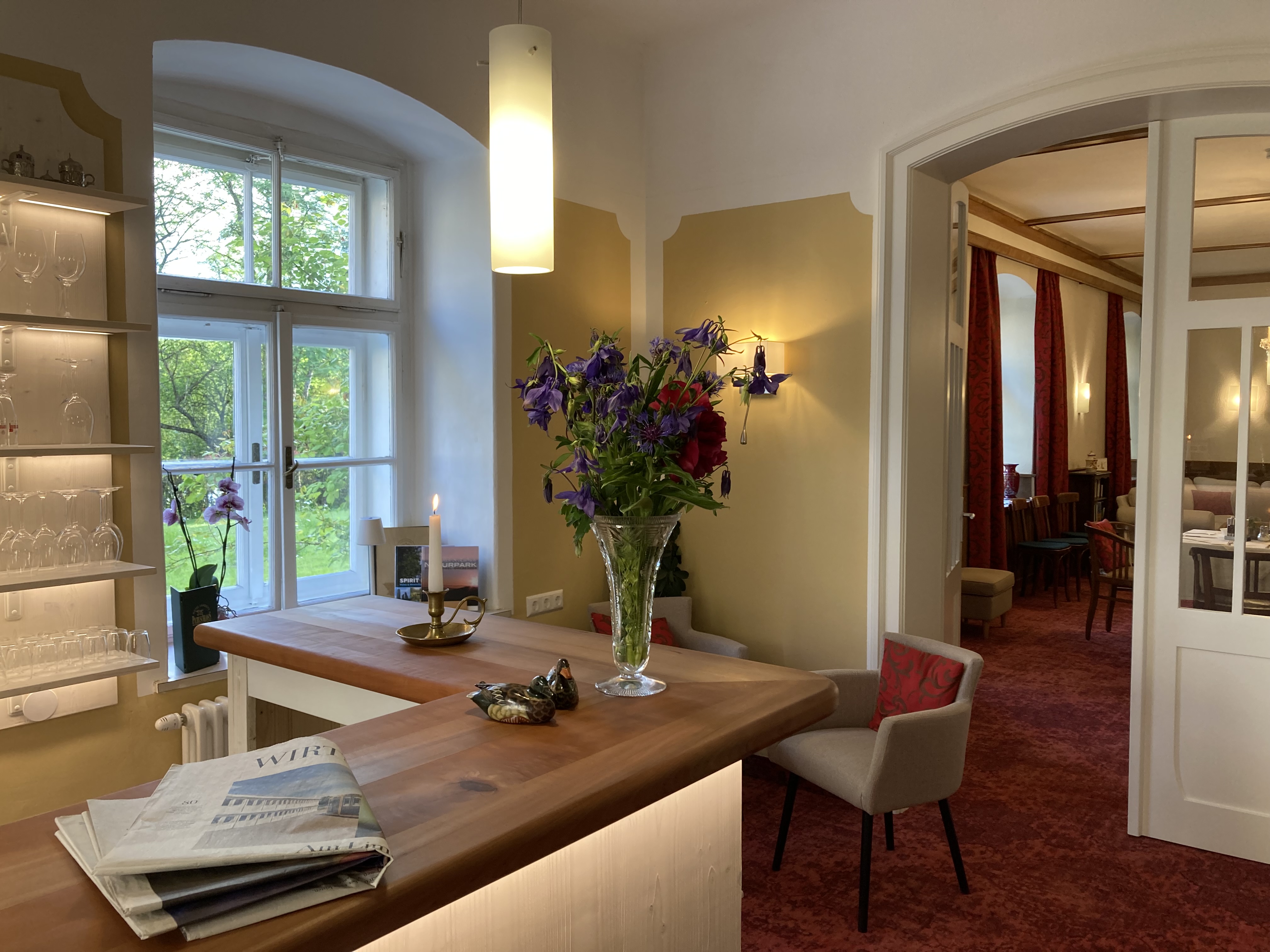 Wanderhotel: Bar und Lesezimmer - Hotel Landsitz Pichlschloss