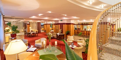 Wanderurlaub - Fahrstuhl - Hotellobby - Hotel Schneeberghof
