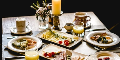 Wanderurlaub - Sonnenterrasse - Bad Aussee - köstliches Frühstück im Familienhotel Sommerhof - Familienhotel Sommerhof